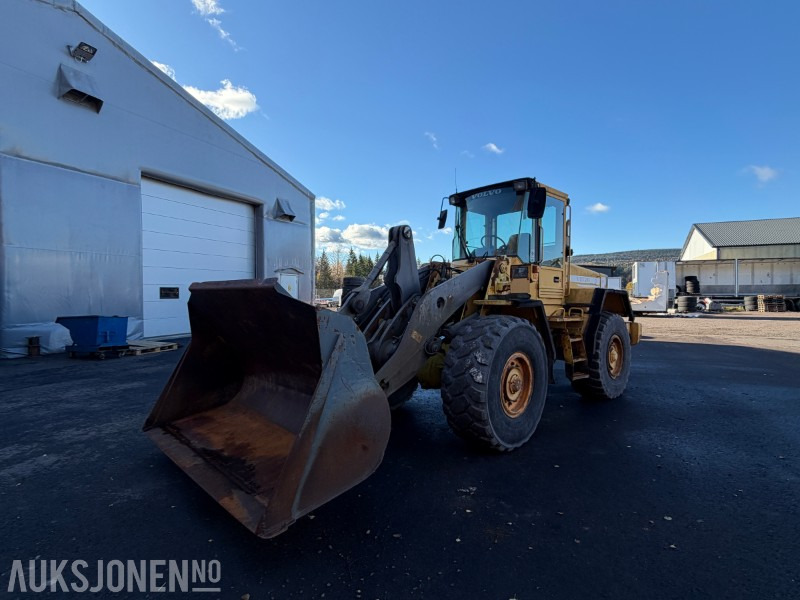 1997 Volvo L90C hjullaster med skuff 250 cm - får ny sertifisering - Kolesni nakladalec: slika 2 1997 Volvo L90C hjullaster med skuff 250 cm - får ny sertifisering - Kolesni nakladalec: slika 2