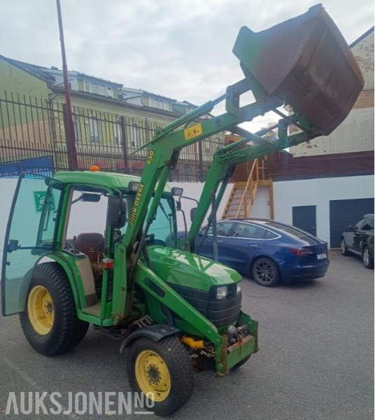 2000 John Deere JD4400 Frontlaster Skuffe Vikplog - Traktor: slika 4 2000 John Deere JD4400 Frontlaster Skuffe Vikplog - Traktor: slika 4