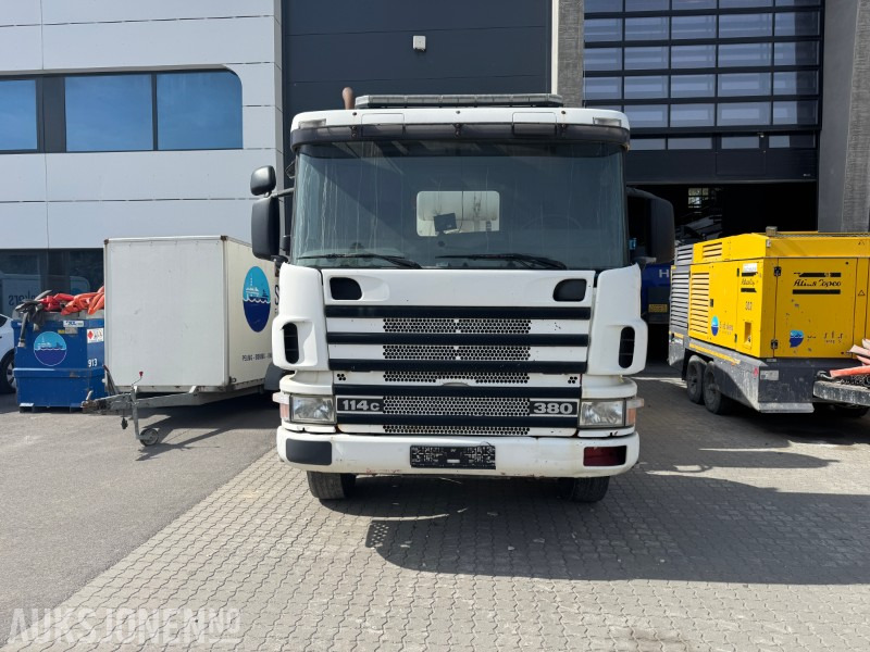 2000 Scania P-serie Betongbil P114CB 8X4 - Avtomešalec: slika 2 2000 Scania P-serie Betongbil P114CB 8X4 - Avtomešalec: slika 2