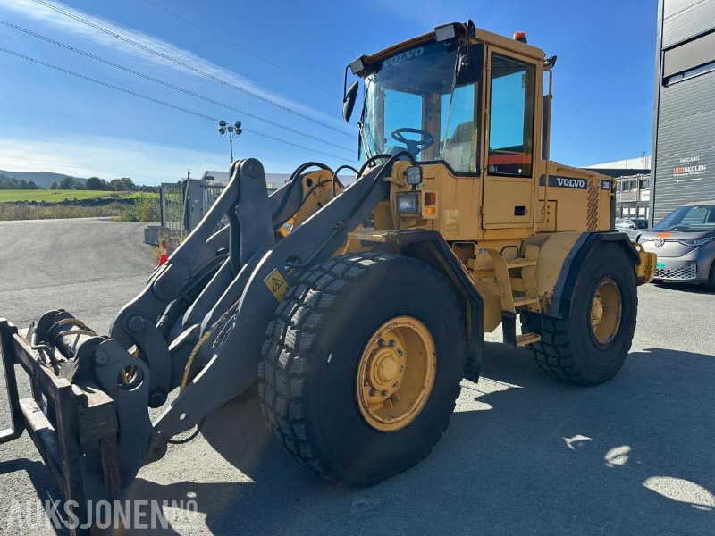 2000 Volvo L70D hjullaster – Pallegafler – Skuffe – Godkjent årskontroll - Kolesni nakladalec: slika 2 2000 Volvo L70D hjullaster – Pallegafler – Skuffe – Godkjent årskontroll - Kolesni nakladalec: slika 2
