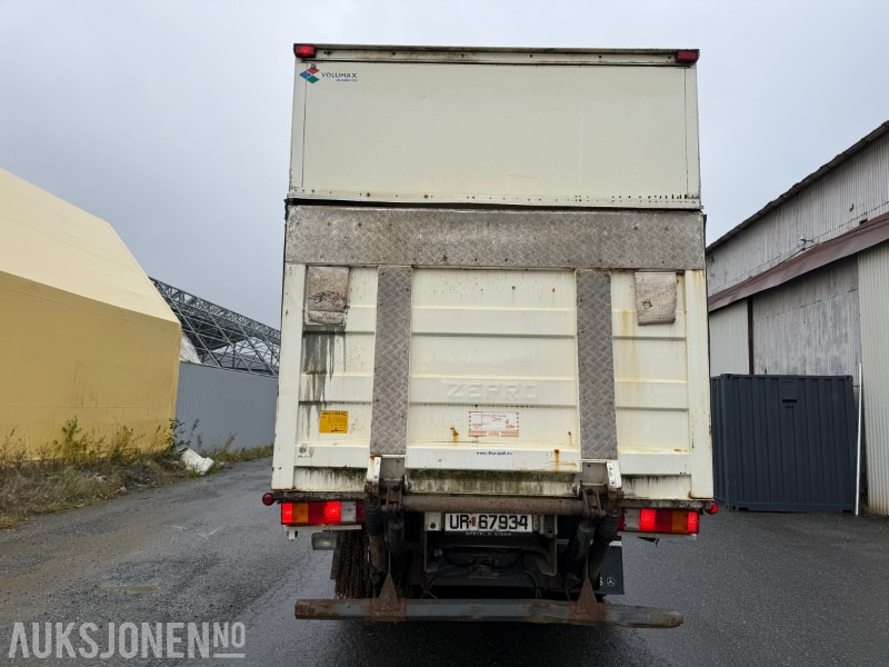 2003 Mercedes-Benz 1831L/60 4X2 - Tovornjak zabojnik: slika 5 2003 Mercedes-Benz 1831L/60 4X2 - Tovornjak zabojnik: slika 5