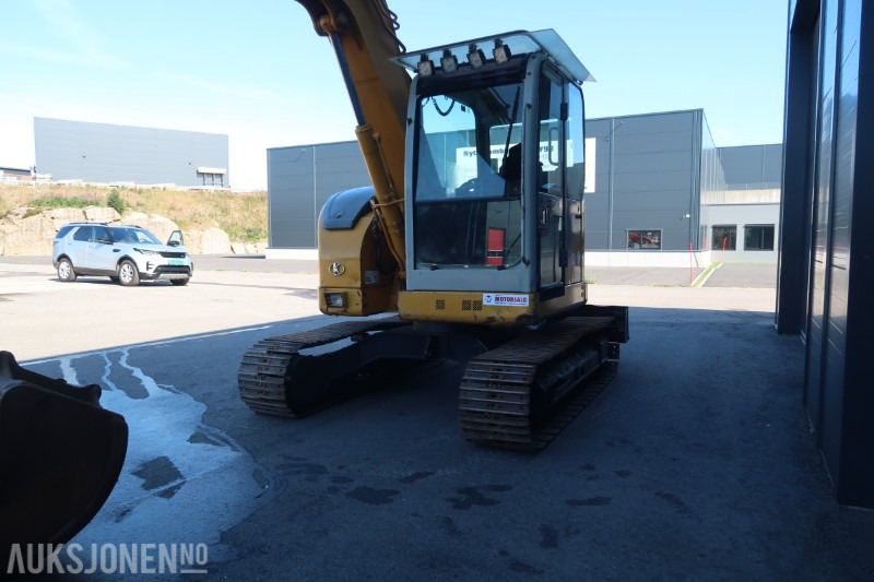 2004 Kato HD 308US 8-tonner, 2 skuffer, 9275 timer - Bager: slika 5 2004 Kato HD 308US 8-tonner, 2 skuffer, 9275 timer - Bager: slika 5