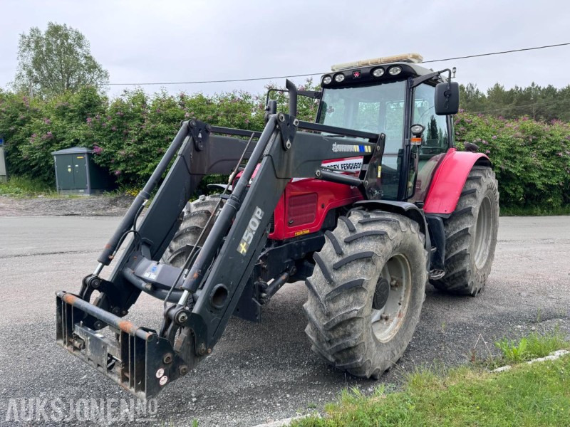 2004 Massey Ferguson 6480 Dynashift - Frontlaster med hydraulisk redskapslås - Fronthydraulikk - 40 km - Fjærende hytte - tredje funksjon - Traktor: slika 1 2004 Massey Ferguson 6480 Dynashift - Frontlaster med hydraulisk redskapslås - Fronthydraulikk - 40 km - Fjærende hytte - tredje funksjon - Traktor: slika 1