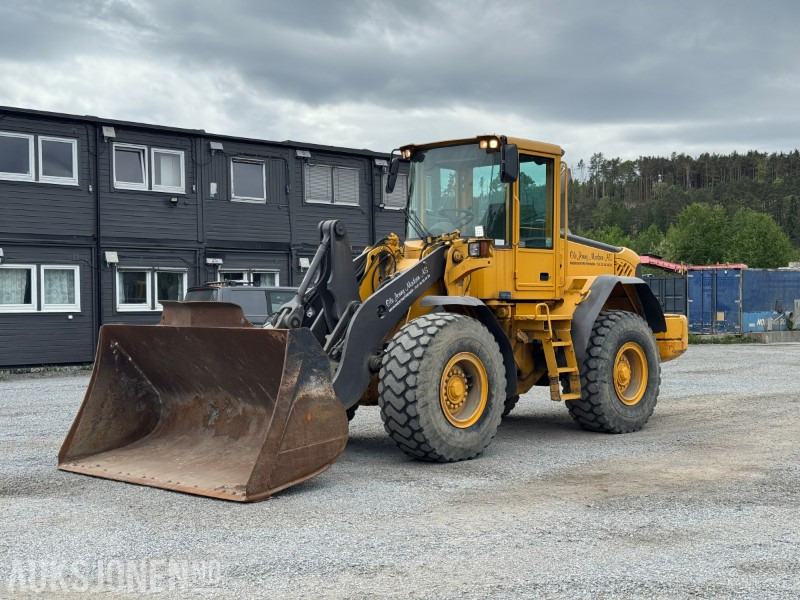 2004 Volvo L90E Hjullaster 3 og 4 funksjon - Kolesni nakladalec: slika 1 2004 Volvo L90E Hjullaster 3 og 4 funksjon - Kolesni nakladalec: slika 1
