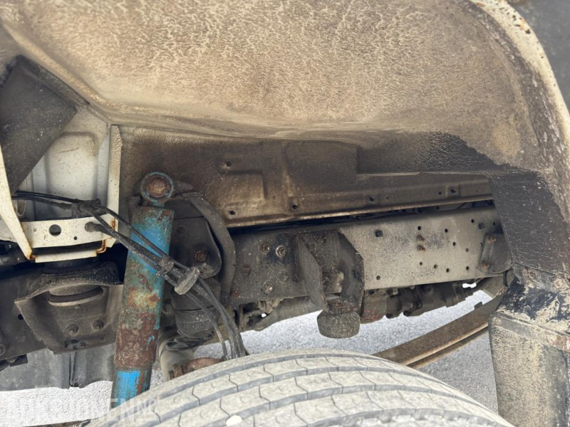 2005 Mercedes-Benz 815Da/37-Vn 4X4 linjebil med kran og masse utstyr - Tovornjak z dvigalom: slika 5 2005 Mercedes-Benz 815Da/37-Vn 4X4 linjebil med kran og masse utstyr - Tovornjak z dvigalom: slika 5