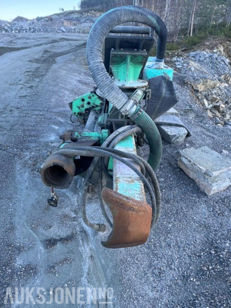 2006 IR Montabert boretårn CPA 225 - HC 40 hammer - Nytt S70 feste i 2022 - Ilmeg støvsuger - kompressor - Vrtalna naprava: slika 3 2006 IR Montabert boretårn CPA 225 - HC 40 hammer - Nytt S70 feste i 2022 - Ilmeg støvsuger - kompressor - Vrtalna naprava: slika 3