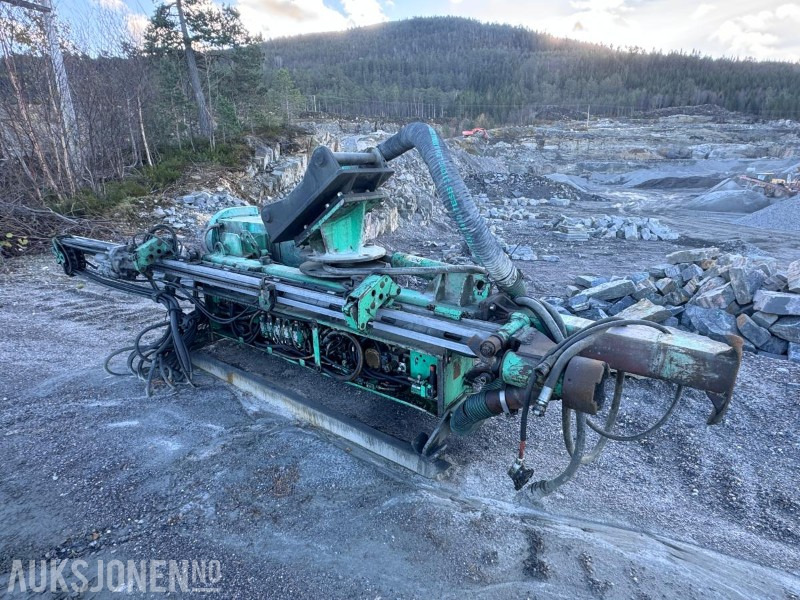 2006 IR Montabert boretårn CPA 225 - HC 40 hammer - Nytt S70 feste i 2022 - Ilmeg støvsuger - kompressor - Vrtalna naprava: slika 1 2006 IR Montabert boretårn CPA 225 - HC 40 hammer - Nytt S70 feste i 2022 - Ilmeg støvsuger - kompressor - Vrtalna naprava: slika 1