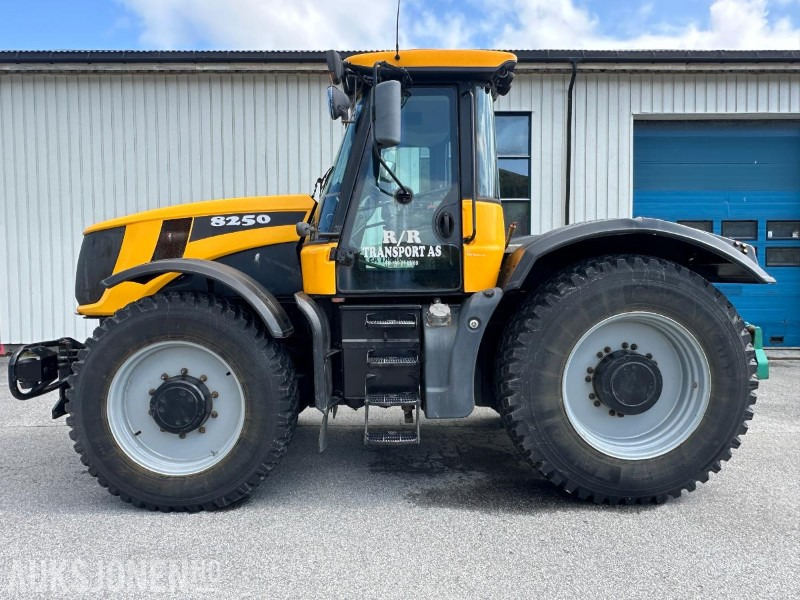 2006 JCB Fastrac 8250 - 4985 timer - Traktor: slika 2 2006 JCB Fastrac 8250 - 4985 timer - Traktor: slika 2