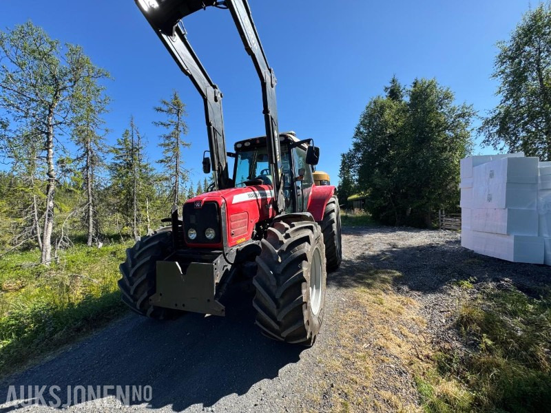 2006 Massey Ferguson 7480 frontlaster Rotorbjelke Hydraulisk utskyvbar krok Brøyteplate eu ok 04.2027 - Traktor: slika 1 2006 Massey Ferguson 7480 frontlaster Rotorbjelke Hydraulisk utskyvbar krok Brøyteplate eu ok 04.2027 - Traktor: slika 1