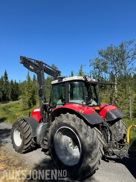 2006 Massey Ferguson 7480 frontlaster Rotorbjelke Hydraulisk utskyvbar krok Brøyteplate eu ok 04.2027 - Traktor: slika 4 2006 Massey Ferguson 7480 frontlaster Rotorbjelke Hydraulisk utskyvbar krok Brøyteplate eu ok 04.2027 - Traktor: slika 4