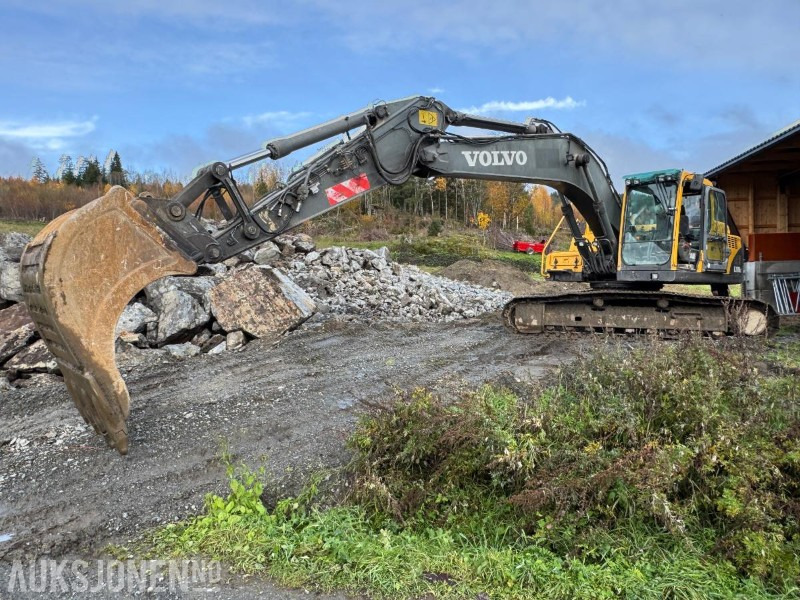 2006 Volvo EC210BLC gravemaskin med tannskuffe - Bager: slika 1 2006 Volvo EC210BLC gravemaskin med tannskuffe - Bager: slika 1