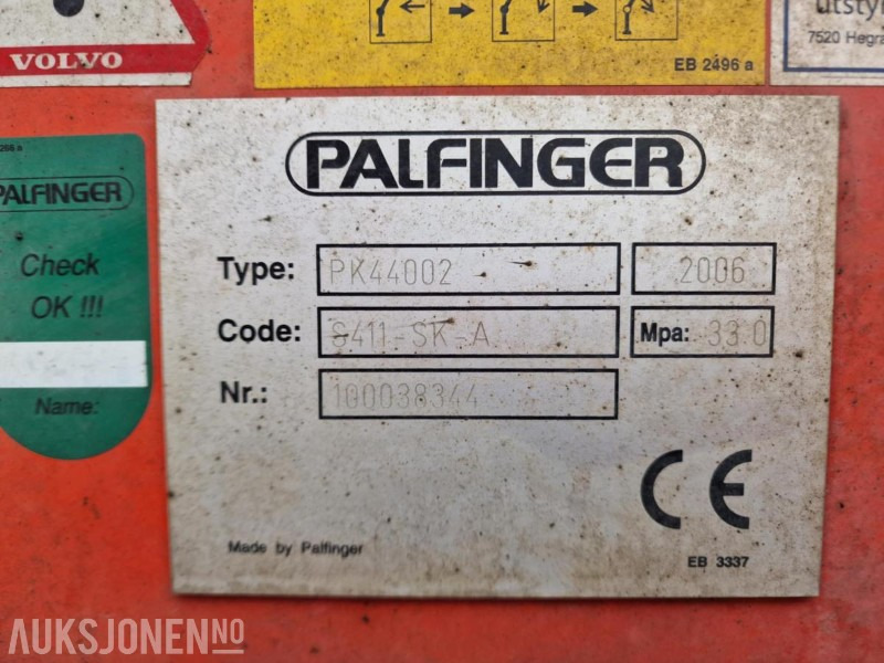 2006 Volvo FM 400 8x2 med PALFINGER PK 44002 og 8 hydrauliske seksjoner, Vinsj, Båtstøter, hydraulisk platform bredding opp til 3.05meter, 7 meter planlengde! - Tovornjak z dvigalom: slika 5 2006 Volvo FM 400 8x2 med PALFINGER PK 44002 og 8 hydrauliske seksjoner, Vinsj, Båtstøter, hydraulisk platform bredding opp til 3.05meter, 7 meter planlengde! - Tovornjak z dvigalom: slika 5