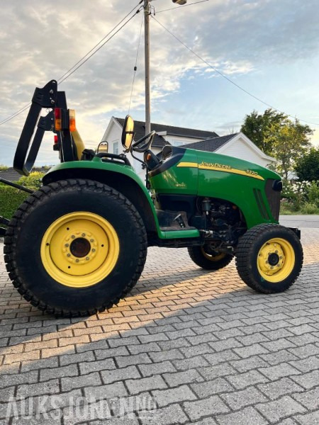2007 John Deere 3320 MVA FRI - Traktor: slika 1 2007 John Deere 3320 MVA FRI - Traktor: slika 1