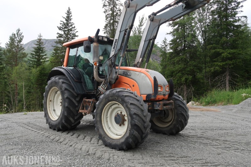2008 Valtra N141 Twintrac traktor / 9121 timer - Traktor: slika 5 2008 Valtra N141 Twintrac traktor / 9121 timer - Traktor: slika 5