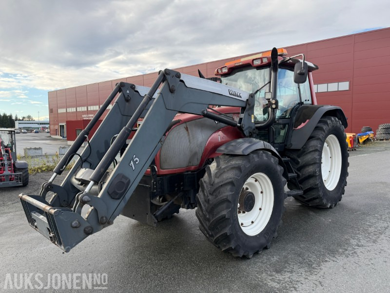 2008 Valtra T-180 Traktor med frontlaster / 1362 timer - Traktor: slika 1 2008 Valtra T-180 Traktor med frontlaster / 1362 timer - Traktor: slika 1