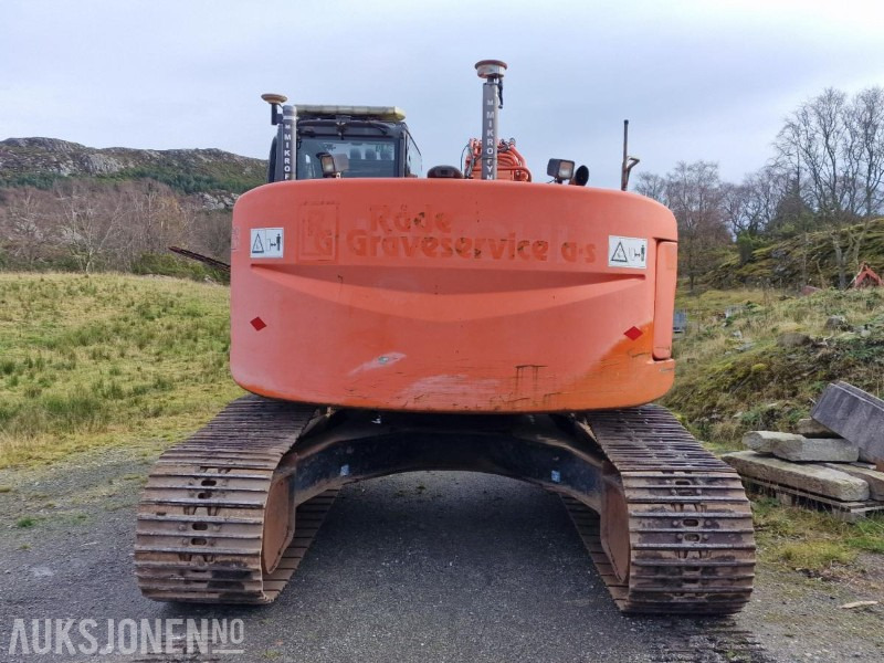 2009 Hitachi ZX225USLC-3 Beltegraver m/GPS/Rototilt med klype/3 skuffer, 12800 timer - Bager: slika 5 2009 Hitachi ZX225USLC-3 Beltegraver m/GPS/Rototilt med klype/3 skuffer, 12800 timer - Bager: slika 5