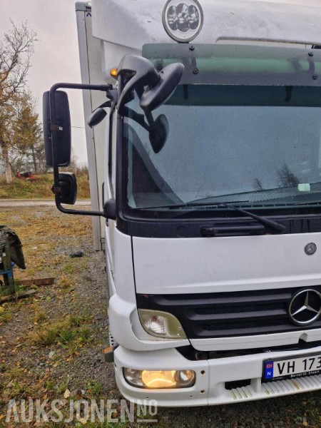 2009 Mercedes-Benz ATEGO 818L todelt skap Bodel Hengerfeste - Tovornjak zabojnik: slika 4 2009 Mercedes-Benz ATEGO 818L todelt skap Bodel Hengerfeste - Tovornjak zabojnik: slika 4