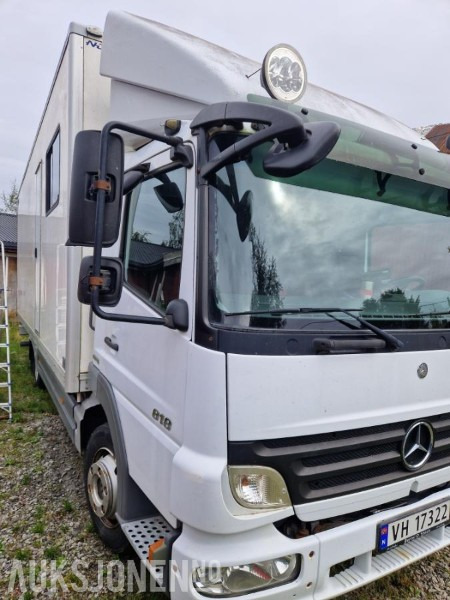2009 Mercedes-Benz ATEGO 818L todelt skap Bodel Hengerfeste - Tovornjak zabojnik: slika 2 2009 Mercedes-Benz ATEGO 818L todelt skap Bodel Hengerfeste - Tovornjak zabojnik: slika 2
