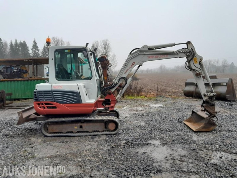 2009 Takeuchi ABS TB235 Gravemaskin / Minigraver - Mini bager: slika 4 2009 Takeuchi ABS TB235 Gravemaskin / Minigraver - Mini bager: slika 4
