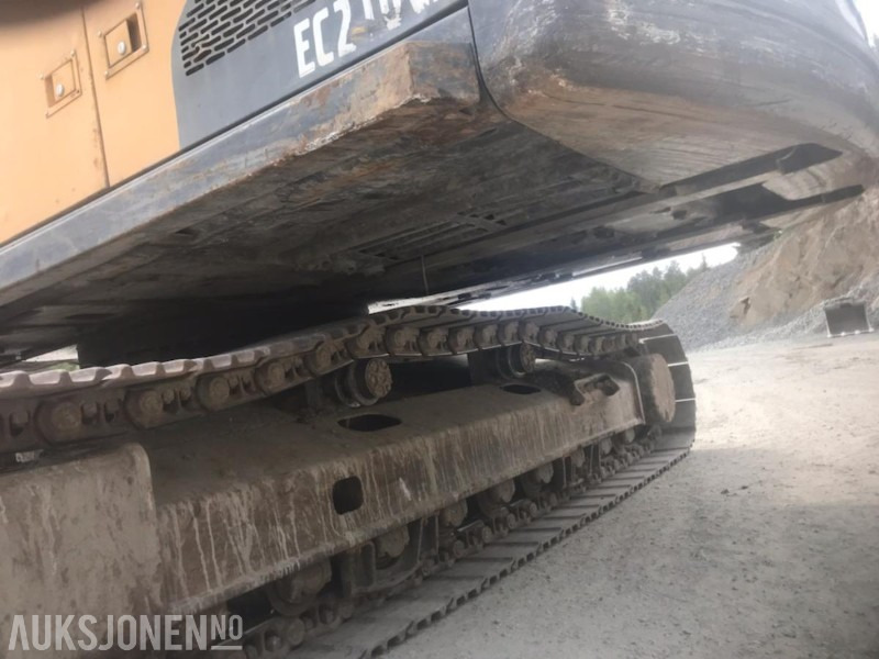 2009 Volvo EC210CL modell, Sentralsmøring, Rototil, pusse skuffe, byttet understell 1.000 timer siden, 15.500 arbeidstimer - Bager: slika 4 2009 Volvo EC210CL modell, Sentralsmøring, Rototil, pusse skuffe, byttet understell 1.000 timer siden, 15.500 arbeidstimer - Bager: slika 4