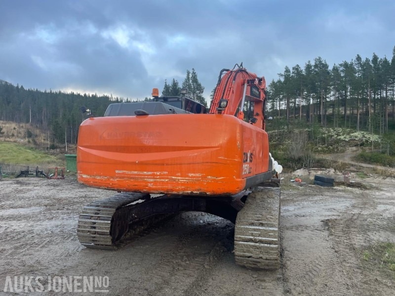 2010 Gravemaskin - Hitachi 250 LC - Bager: slika 4 2010 Gravemaskin - Hitachi 250 LC - Bager: slika 4