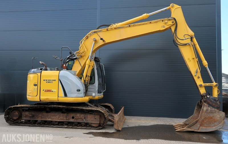 2010 Kobelco E135 BSR-2 gravemaskin med skuffe / 9915 timer - Bager: slika 1 2010 Kobelco E135 BSR-2 gravemaskin med skuffe / 9915 timer - Bager: slika 1