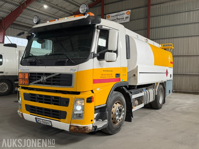 2010 Volvo FM 370 tankbil med 12000 liters tank - Tovornjak cisterna: slika 1 2010 Volvo FM 370 tankbil med 12000 liters tank - Tovornjak cisterna: slika 1