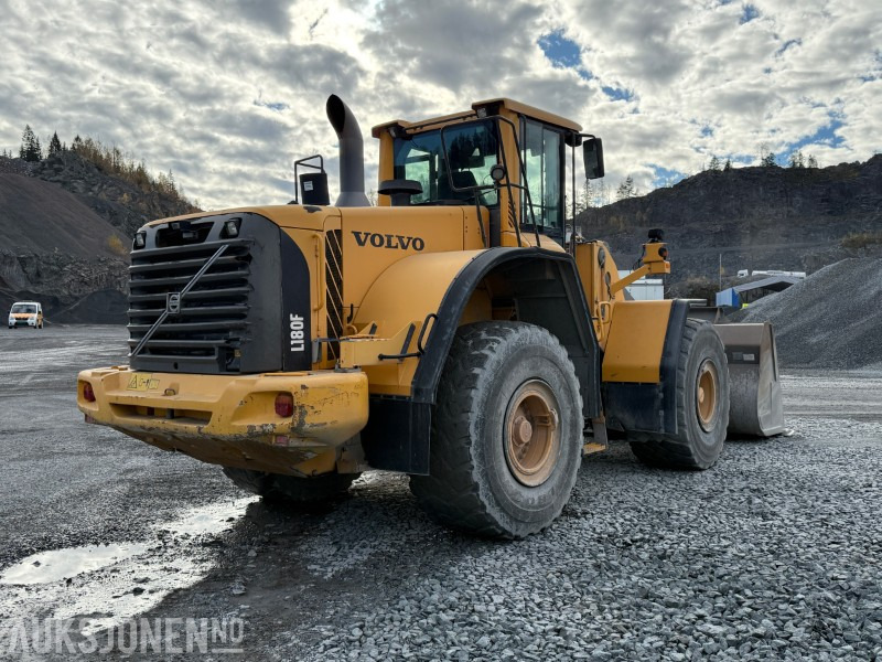 2010 Volvo L180F hjullaster med skuffe / Spakstyring - Kolesni nakladalec: slika 5 2010 Volvo L180F hjullaster med skuffe / Spakstyring - Kolesni nakladalec: slika 5