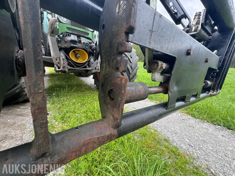 Traktor 2011 Fendt 718 Vario - Frontlaster - Front hydraulikk - PTO foran - 50 km/t: slika 17