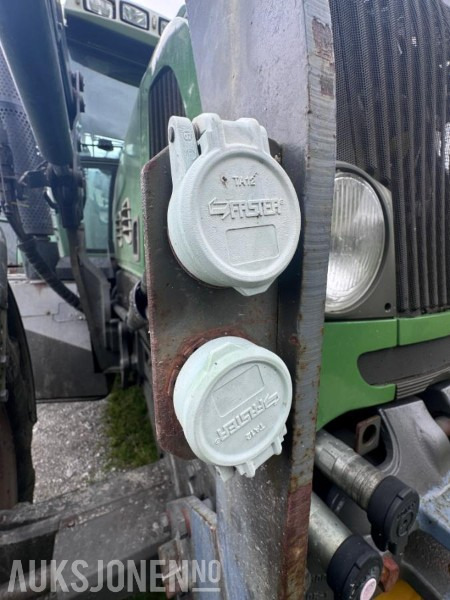 Traktor 2011 Fendt 718 Vario - Frontlaster - Front hydraulikk - PTO foran - 50 km/t: slika 14