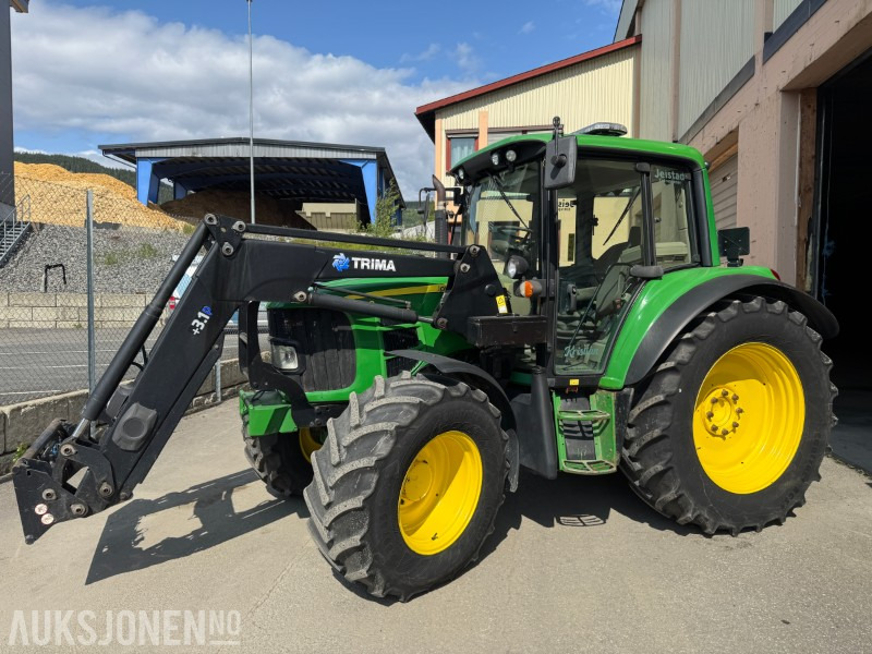 2011 John Deere 6430 Premium traktor med laster - Traktor: slika 1 2011 John Deere 6430 Premium traktor med laster - Traktor: slika 1