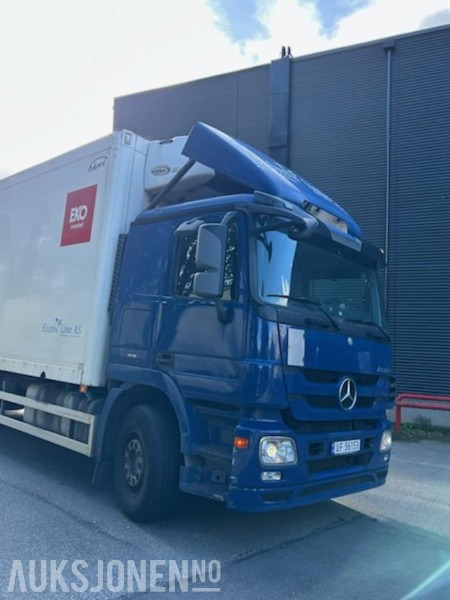 2012 Mercedes-Benz ACTROS skapbil/thermo med frys - Bilen har full service historikk - 573000 km. - Tovornjak zabojnik: slika 3 2012 Mercedes-Benz ACTROS skapbil/thermo med frys - Bilen har full service historikk - 573000 km. - Tovornjak zabojnik: slika 3