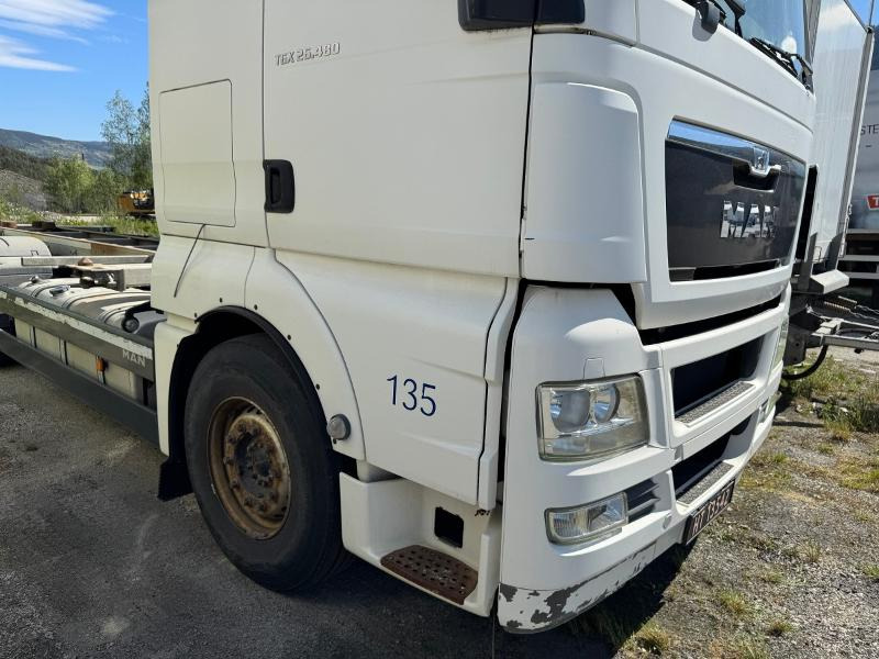 2013 MAN TGX 26.480 chassis med containerfester - Kontejnerski tovornjak/ Tovornjak z zamenljivim tovoriščem: slika 4 2013 MAN TGX 26.480 chassis med containerfester - Kontejnerski tovornjak/ Tovornjak z zamenljivim tovoriščem: slika 4