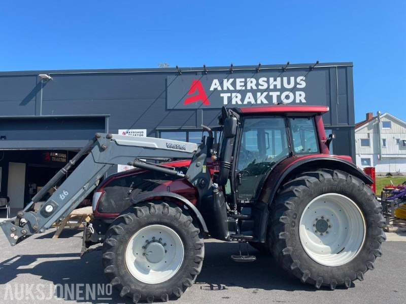 2013 Valtra T213 traktor m/brøyteplate. - Traktor: slika 1 2013 Valtra T213 traktor m/brøyteplate. - Traktor: slika 1