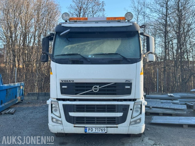 2013 Volvo FH 62RB kranbil / HIAB kran / 28 tonnmeter - Tovornjak z dvigalom: slika 2 2013 Volvo FH 62RB kranbil / HIAB kran / 28 tonnmeter - Tovornjak z dvigalom: slika 2