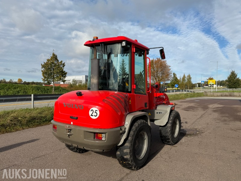 2013 Volvo L30B-Z7X Hjullaster - 6650kg - Ryggekamera - Universalskuff - Pallegafler - Kolesni nakladalec: slika 5 2013 Volvo L30B-Z7X Hjullaster - 6650kg - Ryggekamera - Universalskuff - Pallegafler - Kolesni nakladalec: slika 5