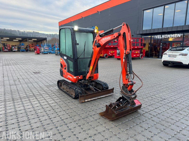 2014 Kubota KX019-4 minigraver - 4225 timer - Mini bager: slika 3 2014 Kubota KX019-4 minigraver - 4225 timer - Mini bager: slika 3
