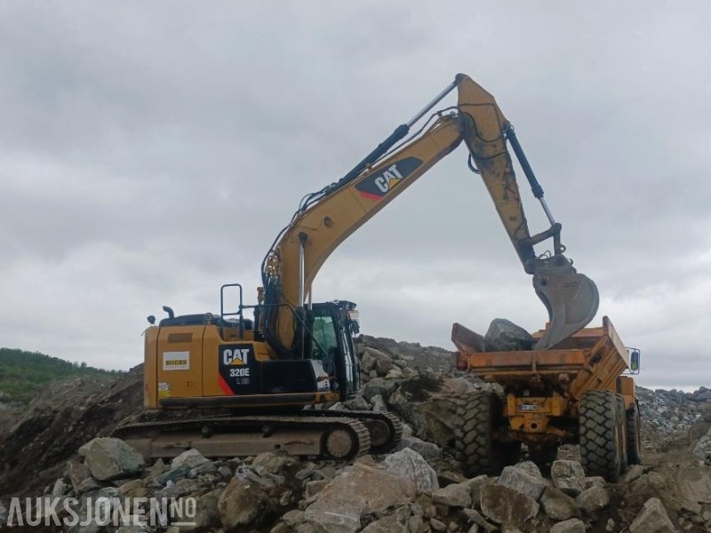 2015 Cat 320E LRR - Beltegraver - 2 skuffer - Bager: slika 1 2015 Cat 320E LRR - Beltegraver - 2 skuffer - Bager: slika 1