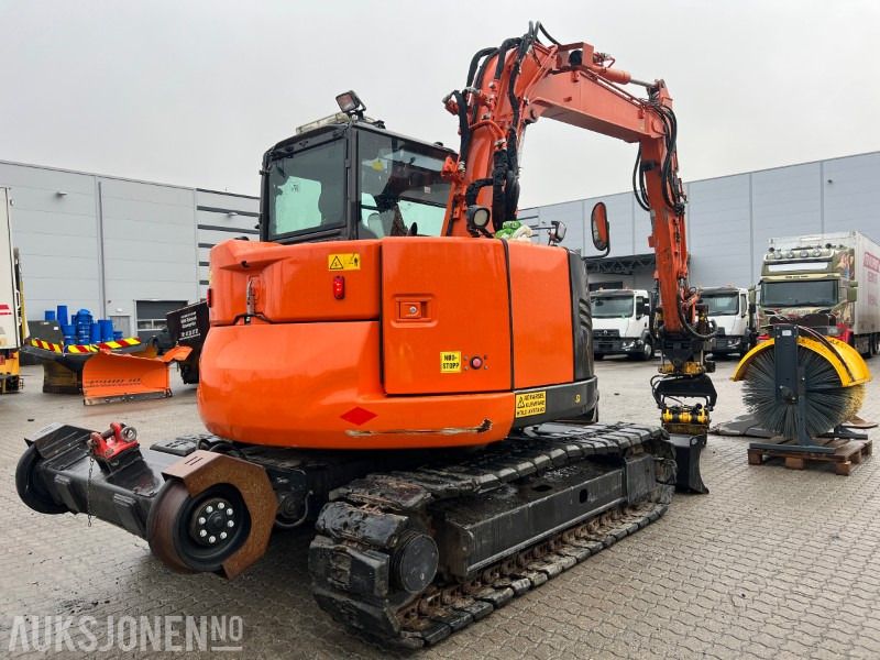 2015 Hitachi ZX-85-US-5 - Rail maskin med mye utstyr! - Bager: slika 5 2015 Hitachi ZX-85-US-5 - Rail maskin med mye utstyr! - Bager: slika 5