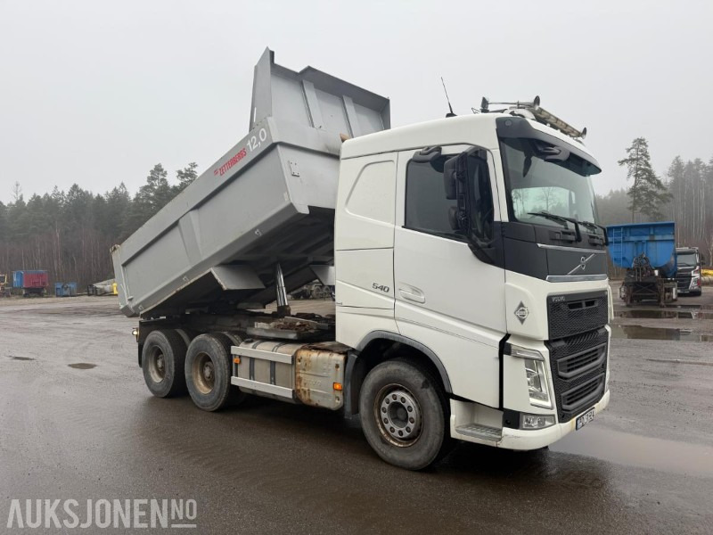 2015 VOLVO FH540 6X4 Euro6 TIPPBIL SERVICEHISTORIKK ZETTERBERG PÅBYGG. - Tovornjak prekucnik: slika 2 2015 VOLVO FH540 6X4 Euro6 TIPPBIL SERVICEHISTORIKK ZETTERBERG PÅBYGG. - Tovornjak prekucnik: slika 2