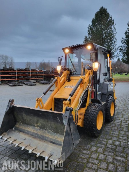 2016 JCB 1CX - Traktorgraver med graveskuff og frontlaster - Bager nakladalec: slika 1 2016 JCB 1CX - Traktorgraver med graveskuff og frontlaster - Bager nakladalec: slika 1