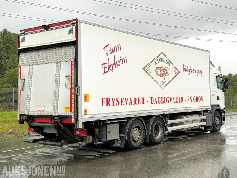 2016 Scania G450 med 2-soners kjøl- og frys, 1 eier, 2 kjølesoner, Gullavtale, Zepro, Onspot kjettinger, ryggekamera - Tovornjak zabojnik: slika 5 2016 Scania G450 med 2-soners kjøl- og frys, 1 eier, 2 kjølesoner, Gullavtale, Zepro, Onspot kjettinger, ryggekamera - Tovornjak zabojnik: slika 5
