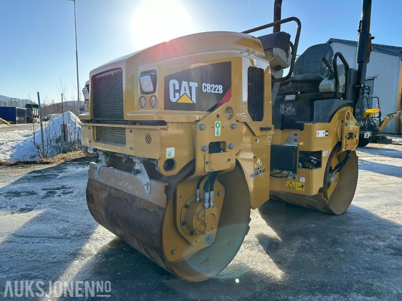 2017 CAT CB22B VIBRO VALS - 1678 Timer - Valjar: slika 1 2017 CAT CB22B VIBRO VALS - 1678 Timer - Valjar: slika 1