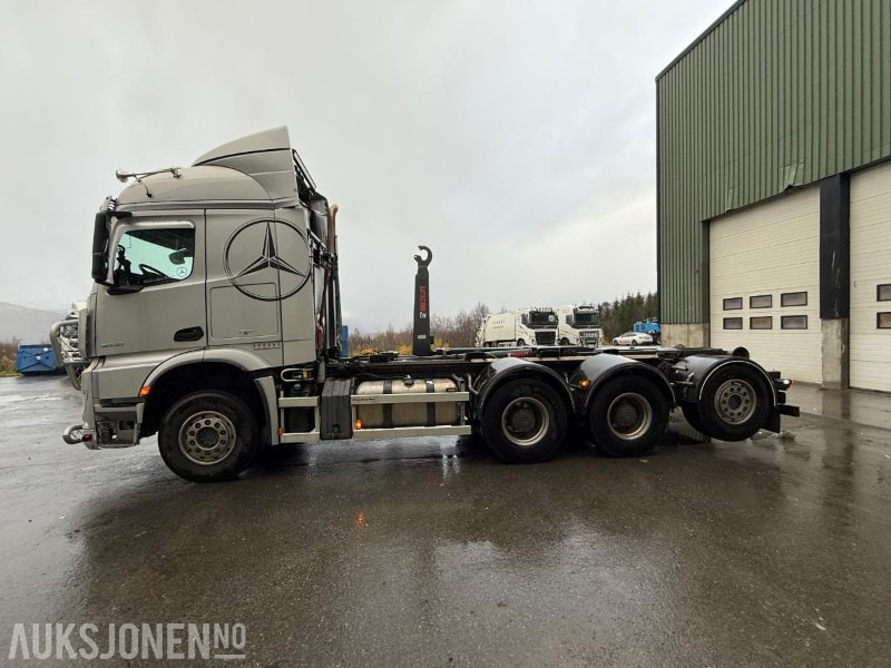 2017 Mercedes-Benz AROCS 3258 Krokbil 8X4 - Hiab 22T - Påkostet - export - 330000KM - Kotalni prekucni tovornjak: slika 2 2017 Mercedes-Benz AROCS 3258 Krokbil 8X4 - Hiab 22T - Påkostet - export - 330000KM - Kotalni prekucni tovornjak: slika 2