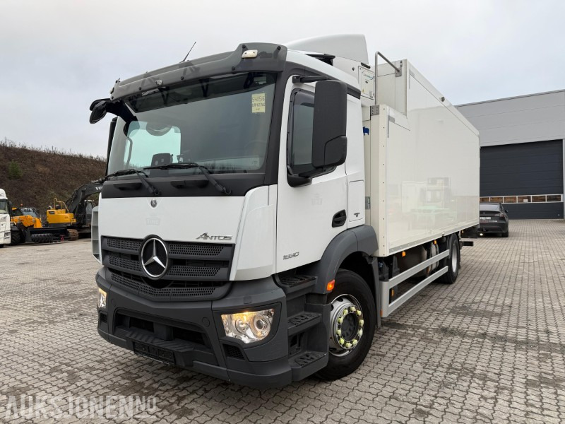 2018 Mercedes-Benz Antos 1830 skapbil, med kjøling, 360-kamera, baklem, multiratt, dab, fjernkontroll - Tovornjak zabojnik: slika 1 2018 Mercedes-Benz Antos 1830 skapbil, med kjøling, 360-kamera, baklem, multiratt, dab, fjernkontroll - Tovornjak zabojnik: slika 1