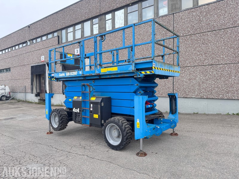 2019 Genie GS-5390 RT – 18,2 m sakselift – Kun 257 timer – Deutz diesel – Sertifisert til 2026 - Dvižna ploščad: slika 2 2019 Genie GS-5390 RT – 18,2 m sakselift – Kun 257 timer – Deutz diesel – Sertifisert til 2026 - Dvižna ploščad: slika 2