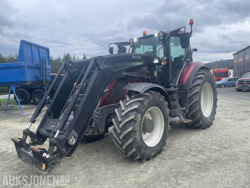 2020 Valtra T254 Versu Traktor med frontlaster landbruksdekk/vinterdekk, 50 km/t Eu-godkjent til 26 - Traktor: slika 1 2020 Valtra T254 Versu Traktor med frontlaster landbruksdekk/vinterdekk, 50 km/t Eu-godkjent til 26 - Traktor: slika 1