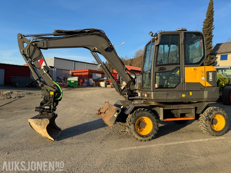 2020 Volvo EW60E HJULGRAVER MED TOLTROTATOR OG 2 SKUFFER - Bager: slika 1 2020 Volvo EW60E HJULGRAVER MED TOLTROTATOR OG 2 SKUFFER - Bager: slika 1