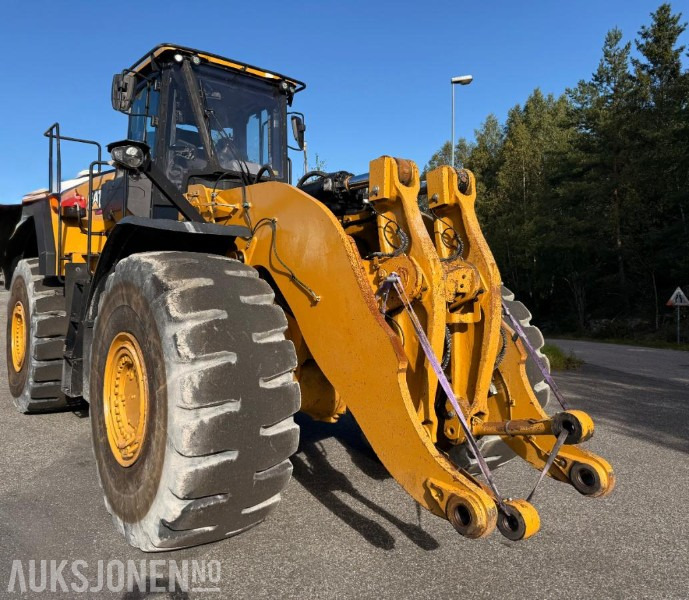 Kolesni nakladalec 2021 Cat 980 Skuff 6.5 m3 Pon/Cat -3860t - servicehistorikk: slika 10