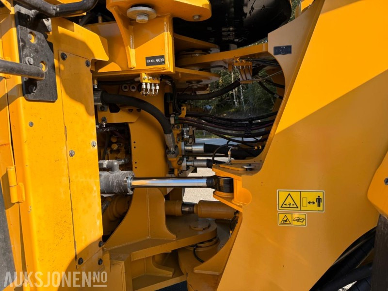 Kolesni nakladalec 2021 Cat 980 Skuff 6.5 m3 Pon/Cat -3860t - servicehistorikk: slika 18